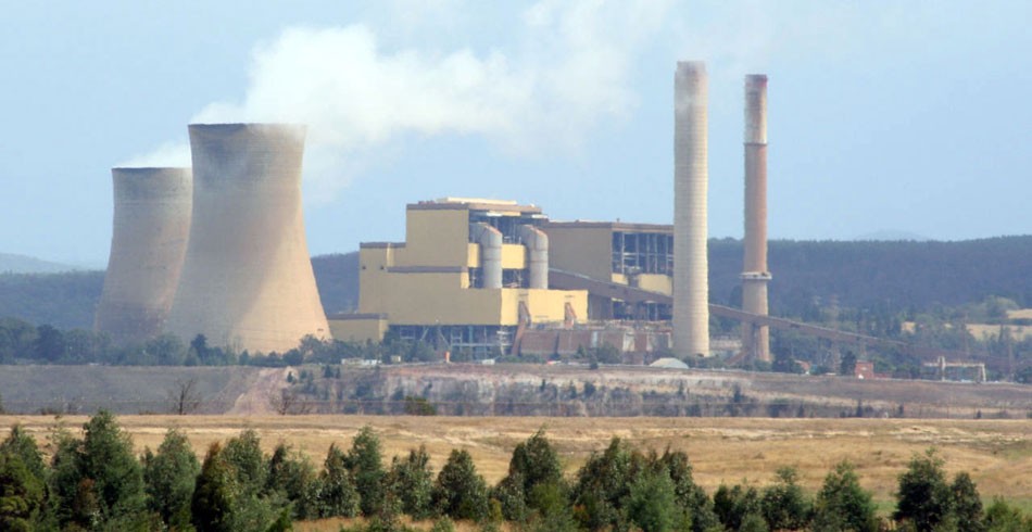 Coal-fired Yallourn Power Station with smoke pouring from smokestacks (energyaustralia AP4CA)