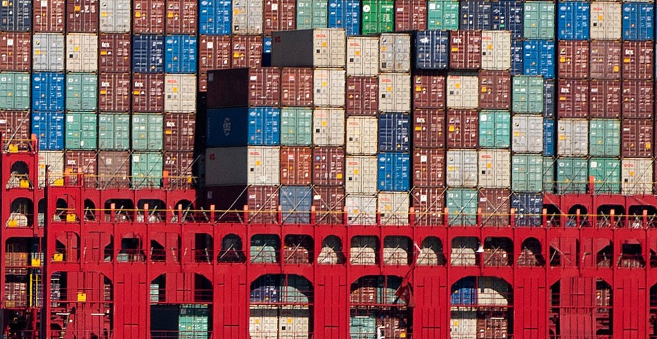 Containers stacked on enormous container ship (Westpac CEFC)